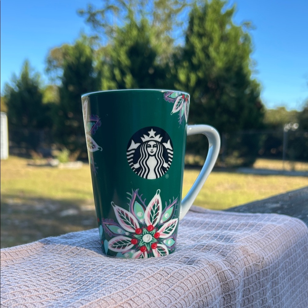 Starbucks 2020 Green Poinsettia Ceramic Mug 12 OZ